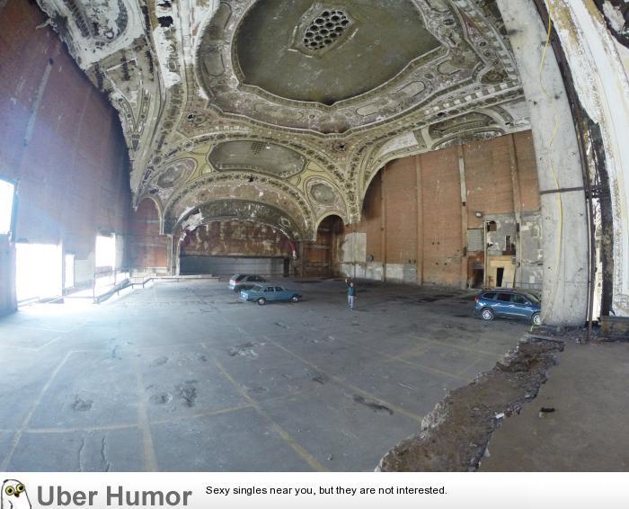 omg-pictures:The Michigan Theater in Detroit was considered a world-class theater
