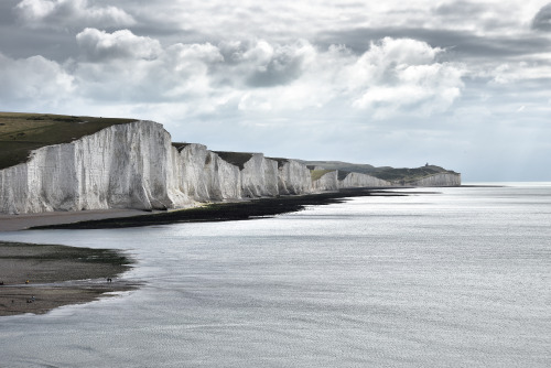 Day 1162 - the Seven Sisters and a silvery sea