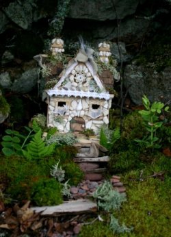 evocativesynthesis:  Fairie Dwellings