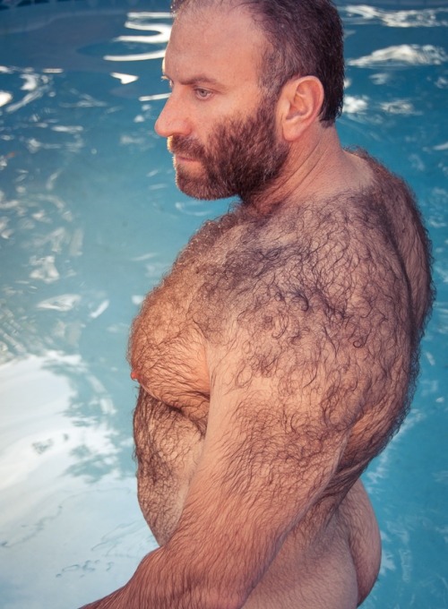 hairystylz:  daddyma:  Yes, I will do it…  W♂♂F“The Hairier The Merrier”