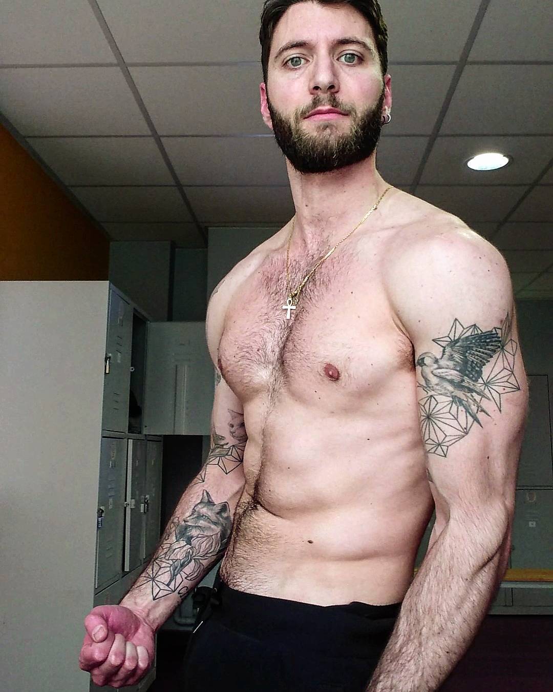   Arnaud Ricard | @arno.vgnfitVegan from Paris//Banana Lovers[This and more HERE]