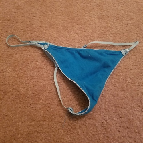 mrmeethre3:Follow me for more hi quality photos of beautiful panties!