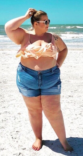 thuridbbw:Yay for fat girls in short shorts!