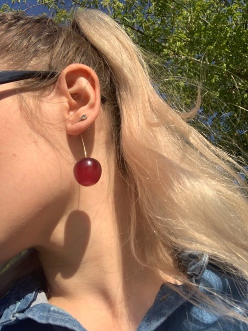 sapphic-book-lover: lanadelbaeee:girlwithpearleyes:butterflyfree:lanadelbaeee:My cherry earrings are