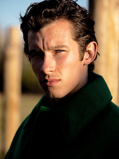 callum turner photographed by justin campbell for flaunt, november 2018 