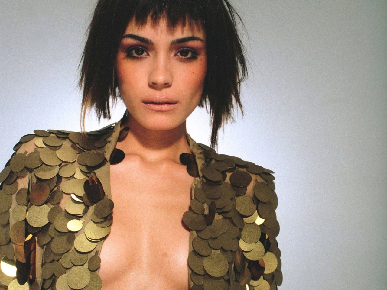 leftbehindtime:  dailyhantzis:  Shannyn Sossamon  ……hair 