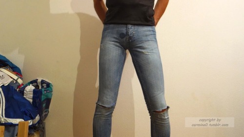 carmina0:  tight jeans wetting
