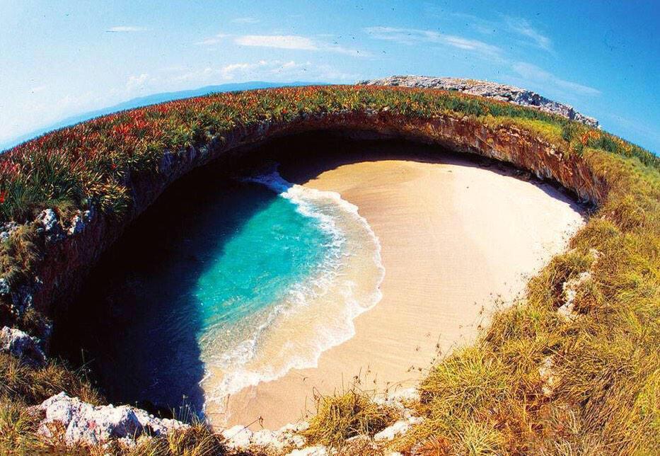 bountybeaches:  ‘Marieta Islands’,  Mexico Read More