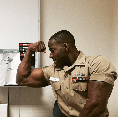 luvphattazz:  darkdogg1:  cubbie30:  kalejo41:  kalejo41  (via TumbleOn)  Whoa baby  Damn homie….   HE GOT GOOD CREDIT, I KNOW HE DO. HE IN THE MILITARY. DIS IS WHY MY ASS JOINING THE ARMY, EVEN THO THAT’S NOT HIS BRANCH. BUT HE CAN’T BE DA ONLY
