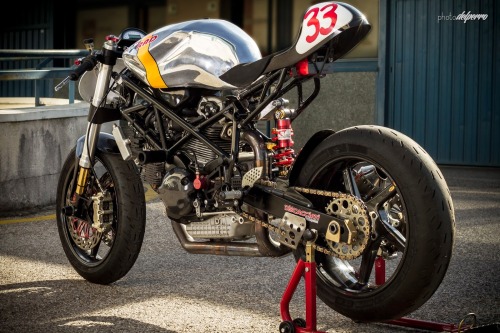 caferacerdesign:  Cafe Racer Design SourceDucati Monster @caferacerdesign