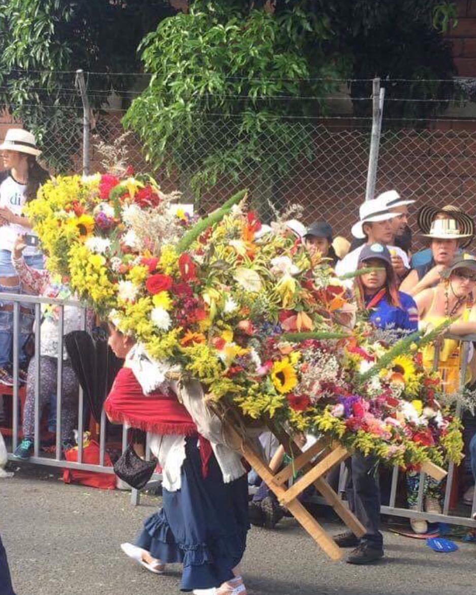 #feriadeflores2017 #desfiledelossilleteros #medellin