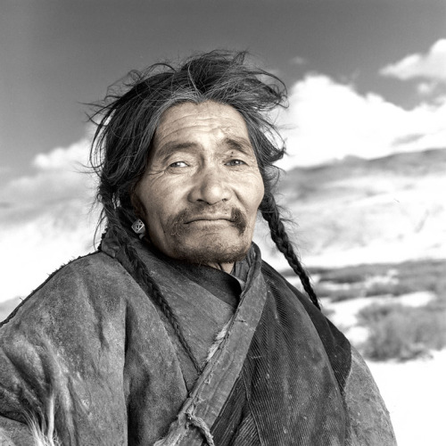 Phil Borges: Tibetans  via taktophoto