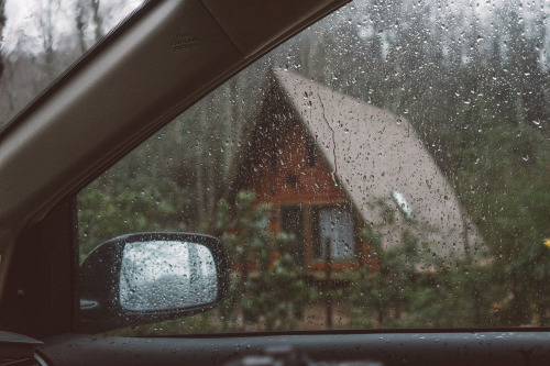 samuelmrtn: It rained all day but the mountains seemed like home in the storm