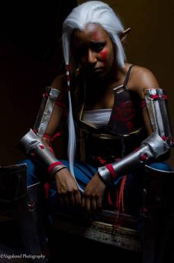 cosplayingwhileblack:  Character: Impa Series: Hyrule Warriors Craftsmanship: @carolinekrunchy Photographed: Vagabond PhotographySUBMISSION