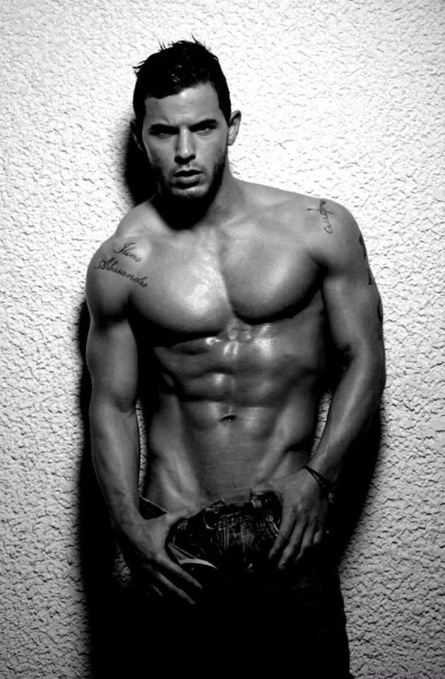 dirtyboi2muscles:  chriscruzism:  Greek male model Iraklis Kozas he’s doing his