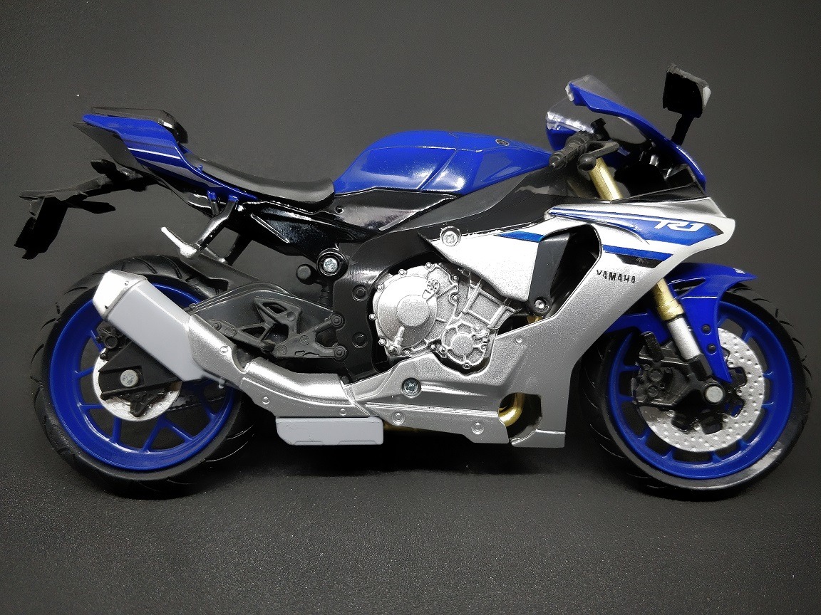 NEW RAY - 1:12 Moto ass., Yamaha YZF-R1, Suzuki…