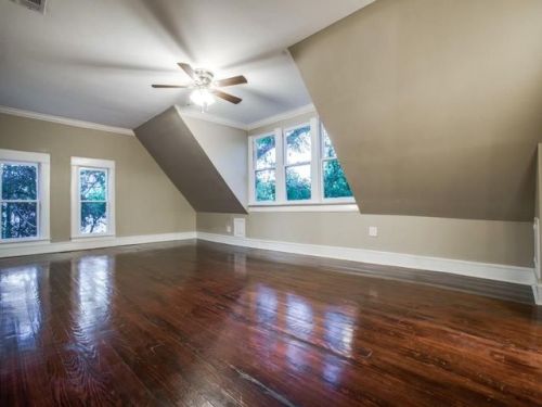 househunting:  連,000/6 brDallas, TX