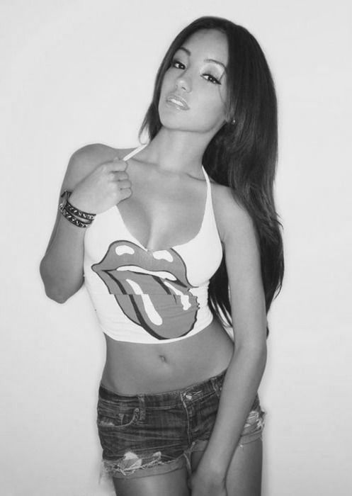 clickbw:  Black and White images at: http://clickbw.tumblr.com NEW Black &amp;