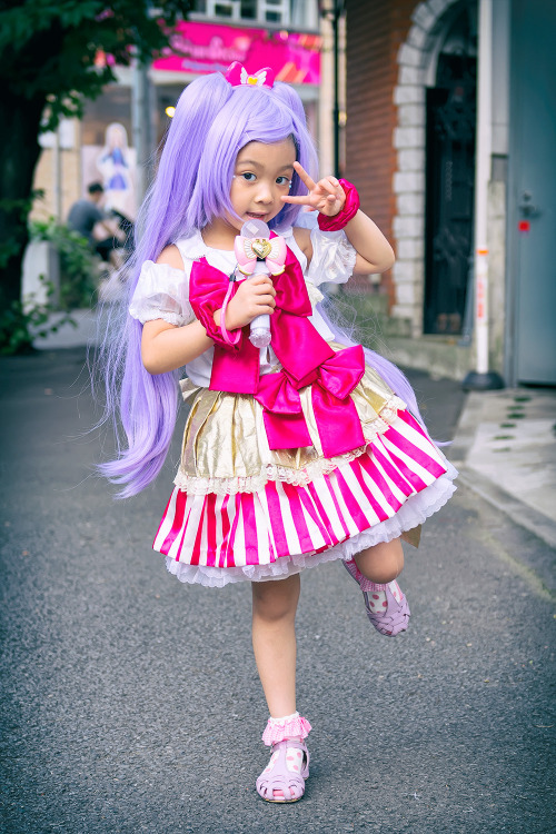 tokyo-fashion:  Adorable PriPara cosplay on Cat Street in Harajuku today.