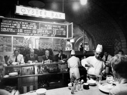 shanestroud:  nycnostalgia:  Oyster Bar in Grand Central Station, 1974.  (via TumbleOn ) 