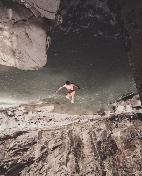 folklifestyle: Just a friendly reminder to be safe as you #liveauthentic –Our web manager cliff jump