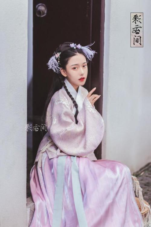 changan-moon:Traditional Chinese hanfu by 彩云间汉服