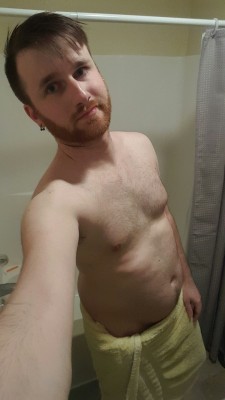 ace-trainer-ethan:  Here’s a chubby, post-shower selfie for you all.