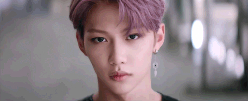 Stray Kids- DOUBLE KNOT MV