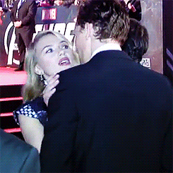 got-avengers:  No hug for you Renner.  