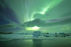 phroyd:  Lagoon Aurora. Iceland  Photo by