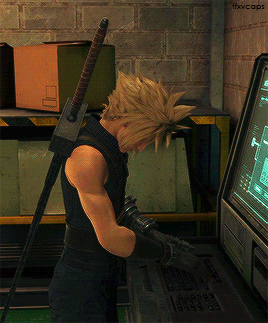 Nice To See How Square Enix Has Gradually Made Their Lead Characters More Tech Savvy Over The Years