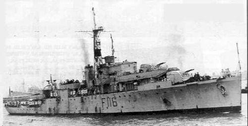 historicalfirearms:Able Seacat SimonAble Seacat Simon, ship’s cat of HMS Amethyst.  Simon and the Am