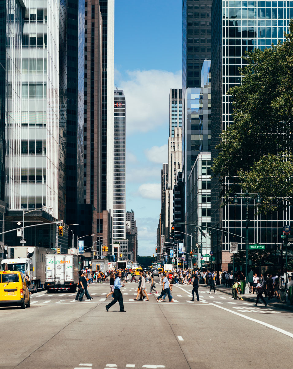 imxplorer:     Hot summer morning in midtown