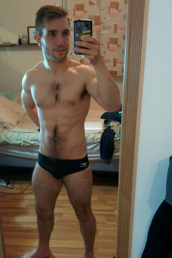 doodlehobbit:  mancrushoftheday:  Reblogged via The Man Crush Blog / Facebook / @man_crush  Can I keep him? I promise to feed him, and play with him and take good care of him! 😳