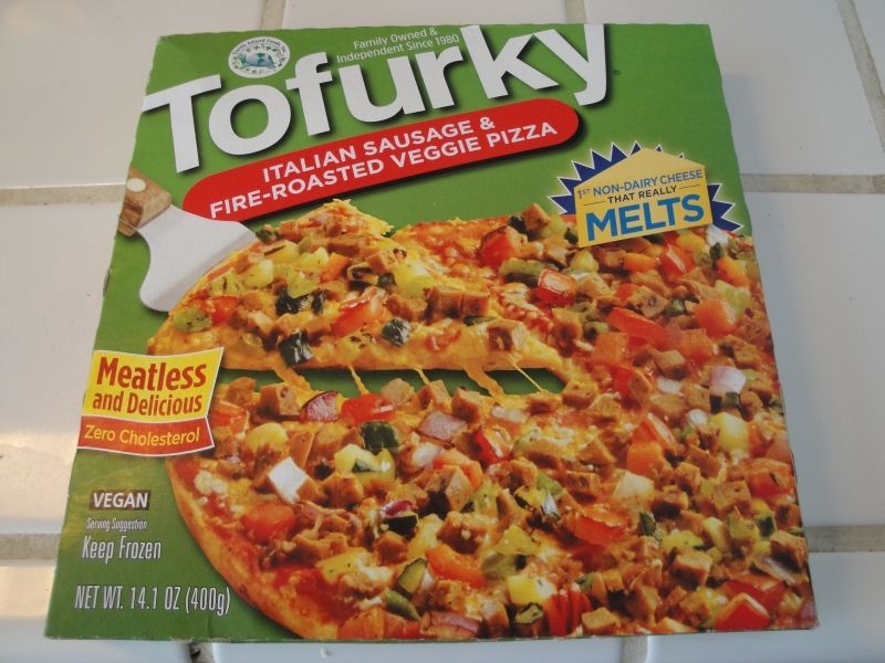 thedeerdance:  If someone showed to my house with Tofurky’s pizza, I’d probably