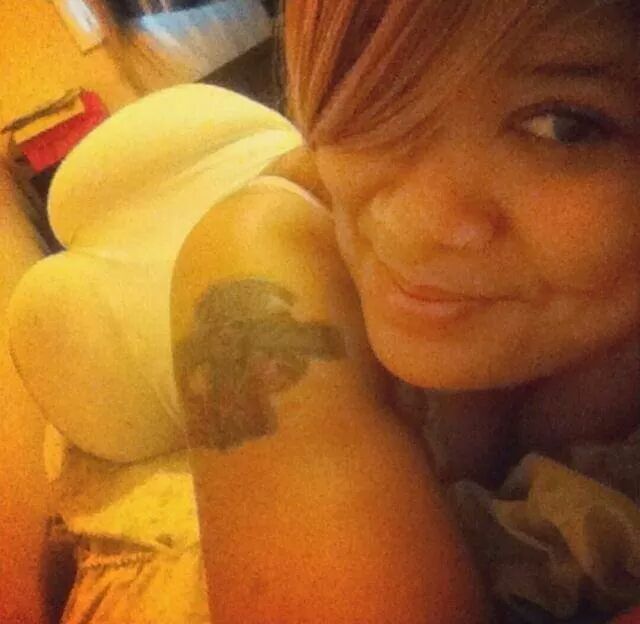 bigthanglong1:  Yes  Gorgeous little thing!Submit, Reblog, like, follow…  http://1moreburpee.tumblr.com