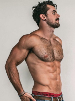 hunks4you:  http://hunks4you.tumblr.com/  Say Something  Send Something 