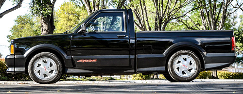 carsthatnevermadeitetc: GMC Syclone, 1991. Previewed by a 1989 concept, the Syclone was a high-power