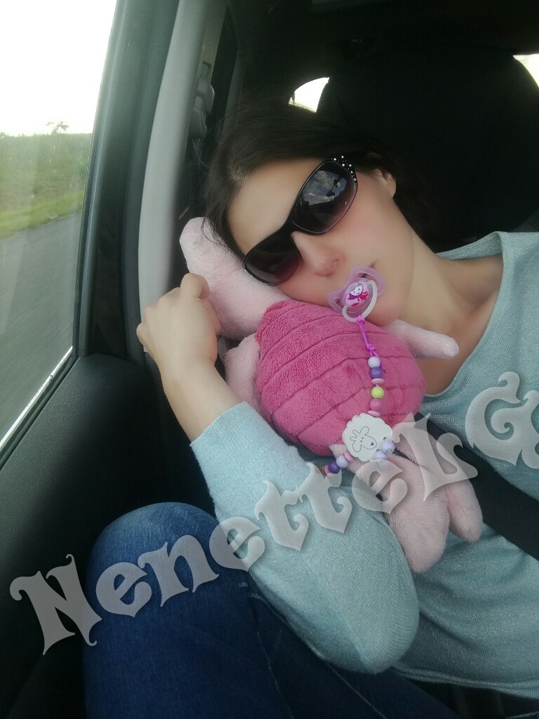 nenettelg:  A little girl Traveling on the Alsatian roads #ageplay #ddlg #abdl