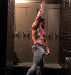 fuckable-muscle: Sean Hercules Parker and