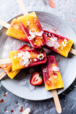 guardians-of-the-food:  3 Ingredient Strawberry Mango Popsicles 