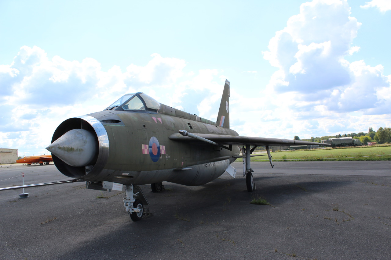thevickers:  This poor Lightning for instance is in an advanced stage of deterioration