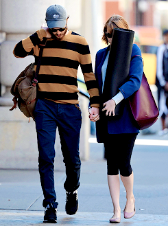 andrewgarfield-daily:  Andrew Garfield and Emma Stone out and about in New York City