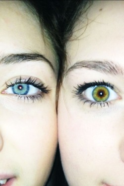 allieeagan:  The girls with the weird eyes.