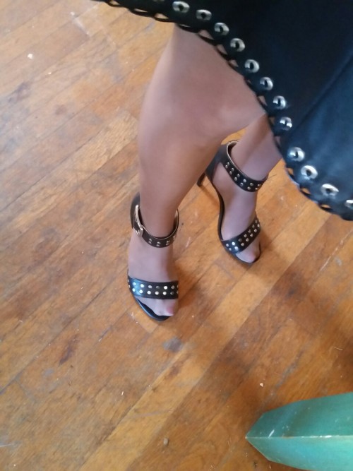 john6868: nylonvixen:I really like these shoes, more comfortable than I expected ultimate sexiness