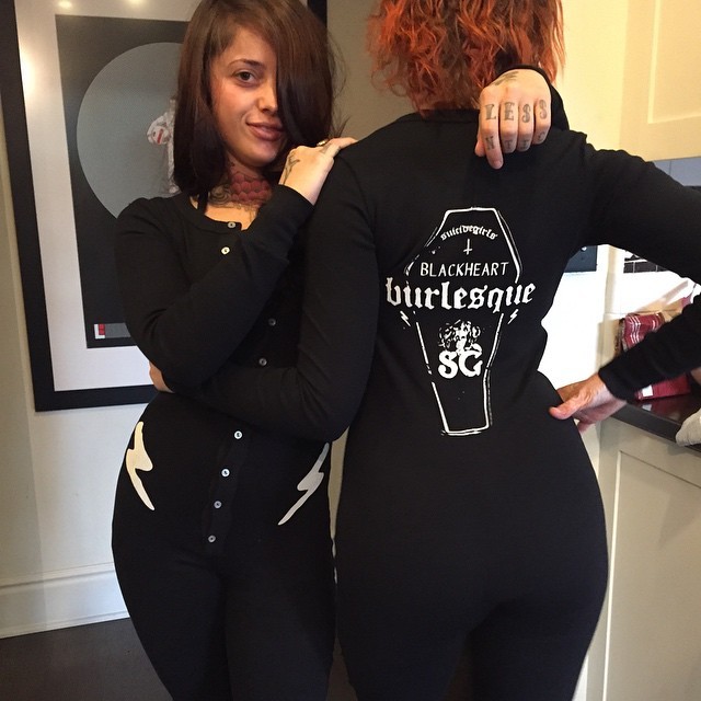 queenoftherobots:  Radeo @ sgblackheartburlesque  