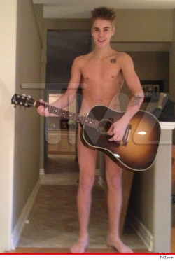 hotboyskin:  Justin Bieber butt naked for his grandma