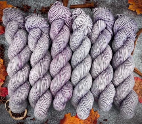 PURPLE FRAPPUCCINO will be in the shop today on Chai DK! This is a soft plum with subtle speckles of