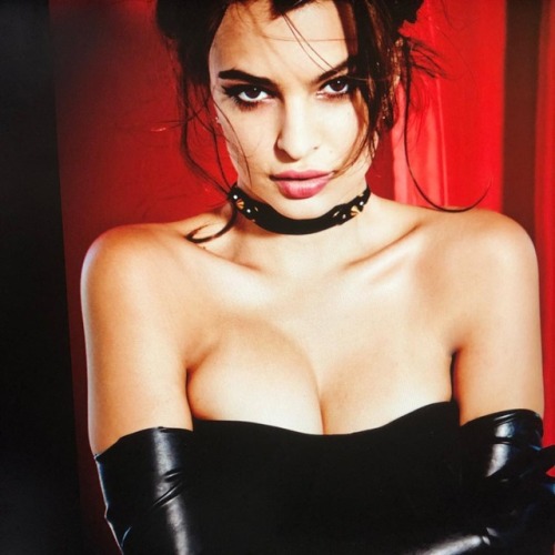 glovedcelebrities:The sex bomb Emily Ratajkowski in latex opera gloves by Ellen Von Unwerth, hot!