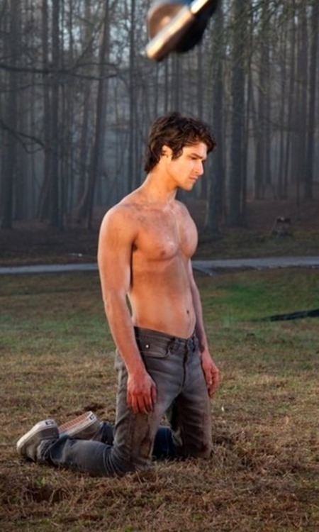male-and-others-drugs:Tyler Posey adult photos